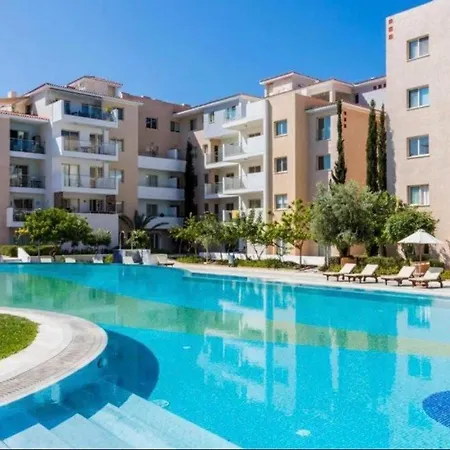 Stunning Sea View Pools Gym Balcony Διαμέρισμα Πάφος