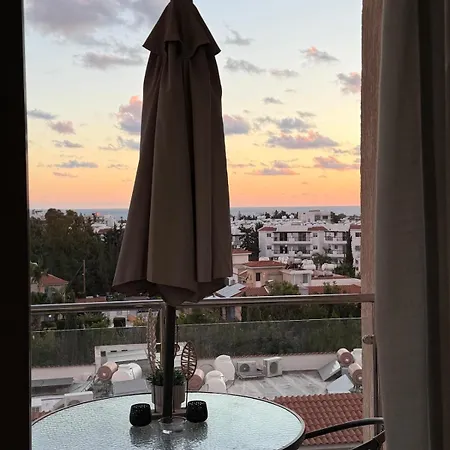 Stunning Sea View Pools Gym Balcony
